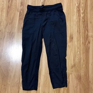 Lululemon Dance Studio crop